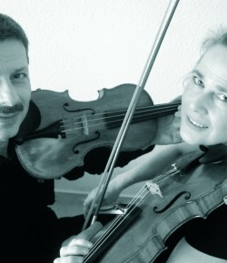 ’Tangram – A Musical Puzzle For Two Violins’ uruppförande av Duo Gelland